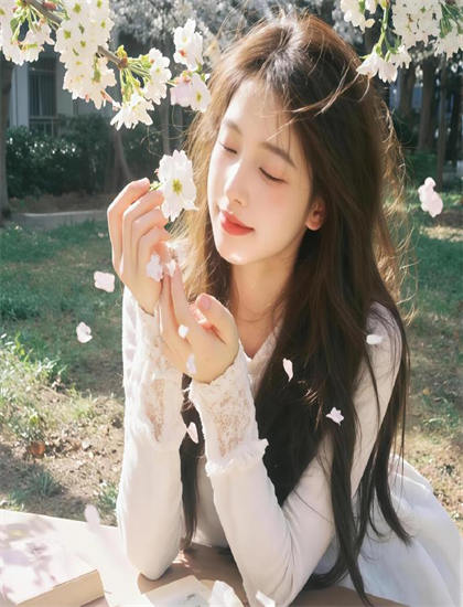 艺术成就：《但愿来生不相逢》奖项的荣誉获得与行业认可——东方与西方的碰撞